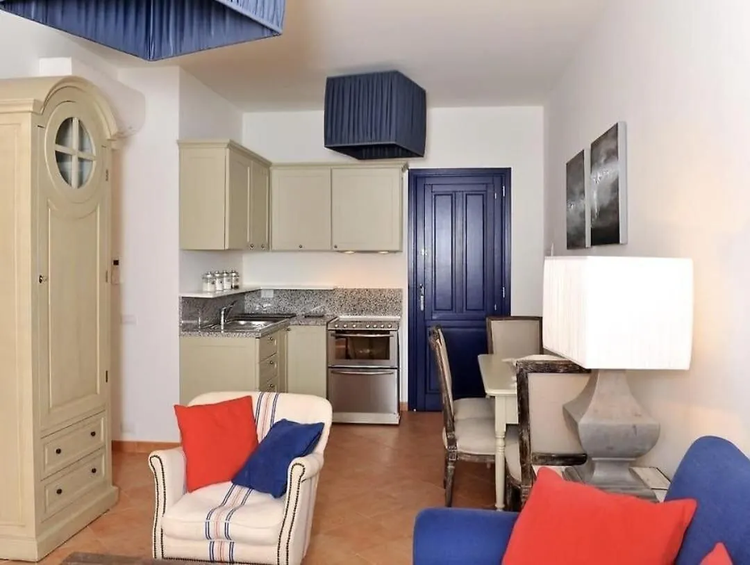 M&G Hospitality Holiday Home Пунтальдия